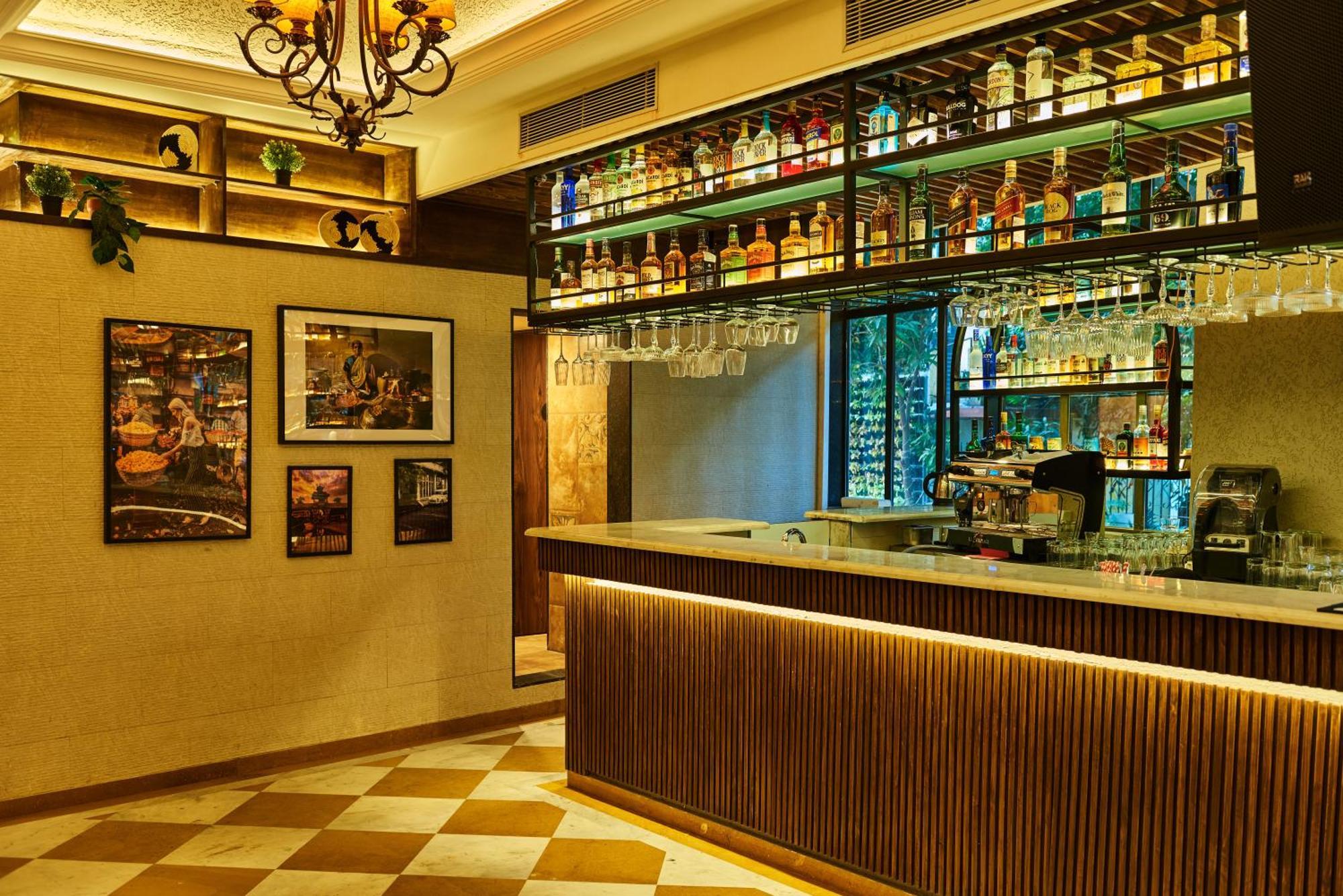 Arnna Hotel - Goregaon Bombay Exterior foto